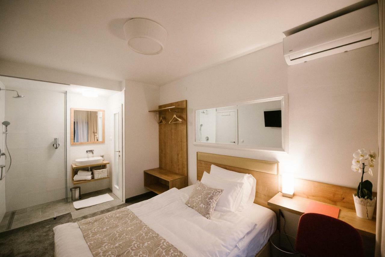 2I Rooms Ðakovo Dış mekan fotoğraf